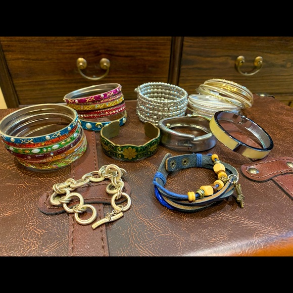 Bracelets - Picture 2 of 3